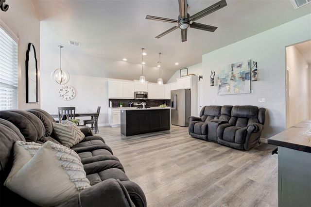 3601 Sawtooth Ridge, Yukon, OK 73099