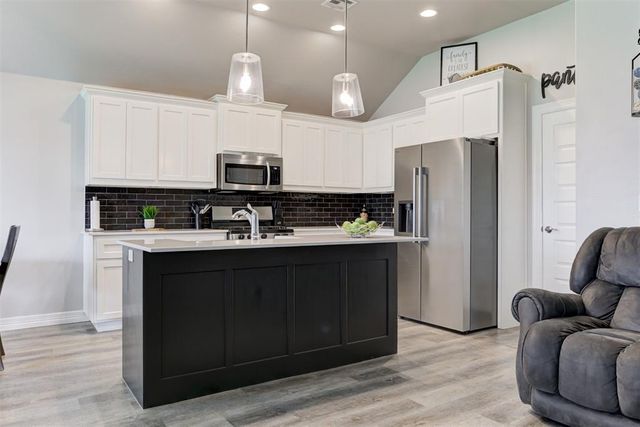 3601 Sawtooth Ridge, Yukon, OK 73099