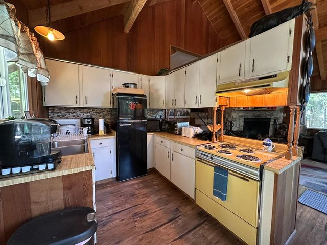 164 Margaret Dr, Twin Bridges, CA 95735