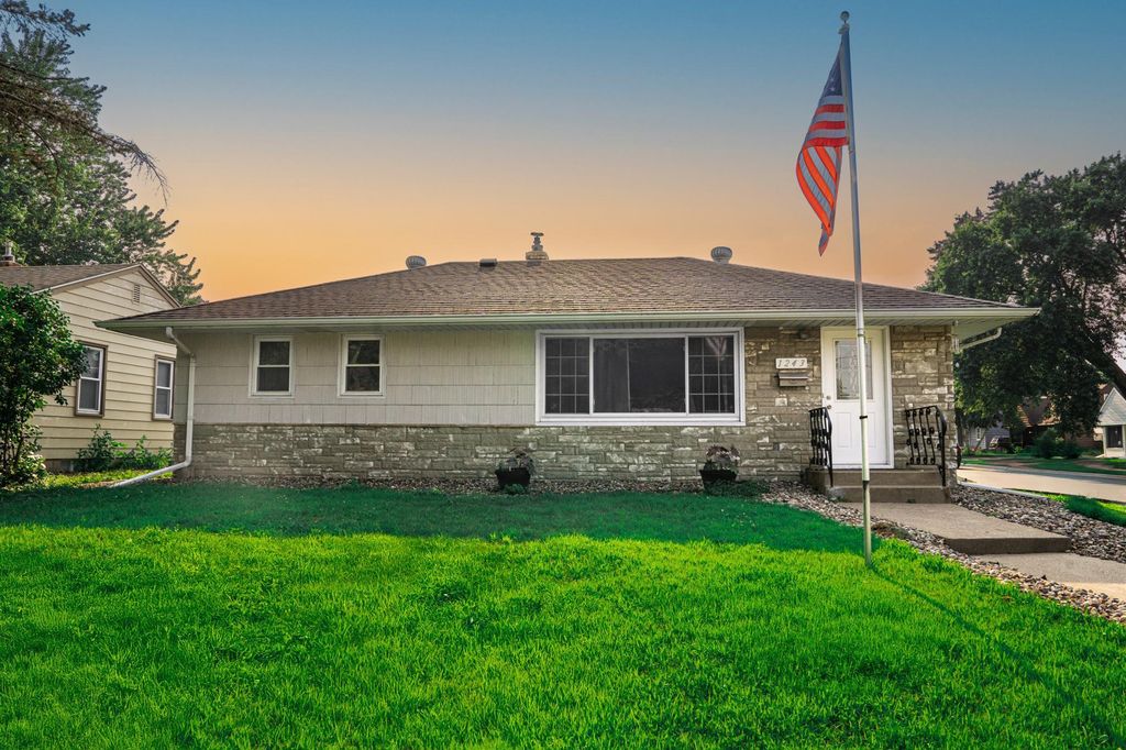 1243 Oakdale Avenue, West Saint Paul, MN 55118