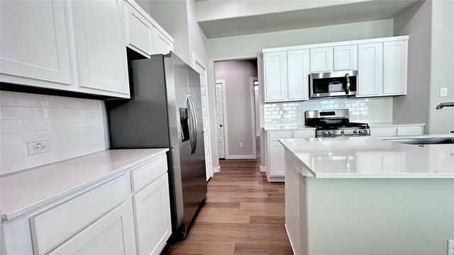 1002 London Town Lane, Princeton, TX 75071