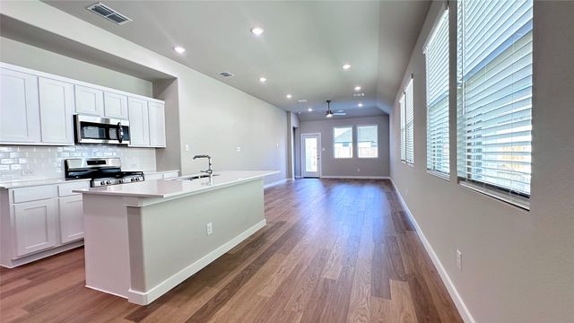 1002 London Town Lane, Princeton, TX 75071