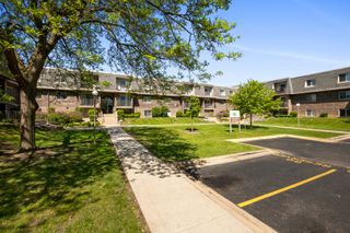 838 Jonathan Court 305, Prospect Heights, IL 60070