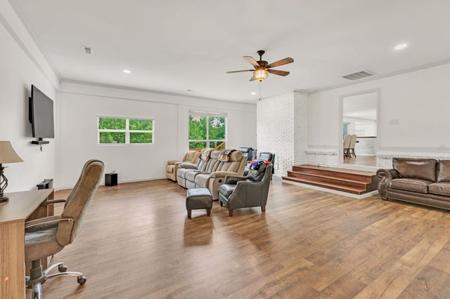 3838 Old State Rd, Hampshire, TN 38461