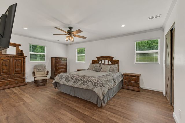 3838 Old State Rd, Hampshire, TN 38461