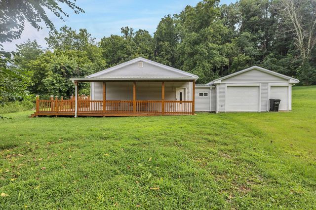3838 Old State Rd, Hampshire, TN 38461