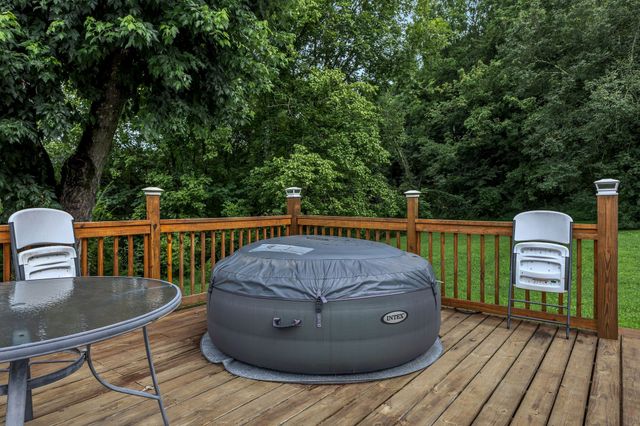 3838 Old State Rd, Hampshire, TN 38461