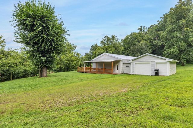 3838 Old State Rd, Hampshire, TN 38461