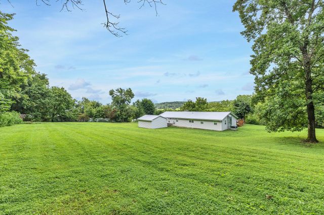 3838 Old State Rd, Hampshire, TN 38461