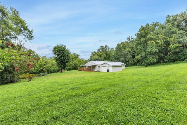 3838 Old State Rd, Hampshire, TN 38461