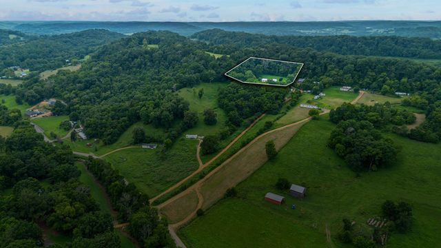 3838 Old State Rd, Hampshire, TN 38461