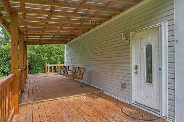 3838 Old State Rd, Hampshire, TN 38461