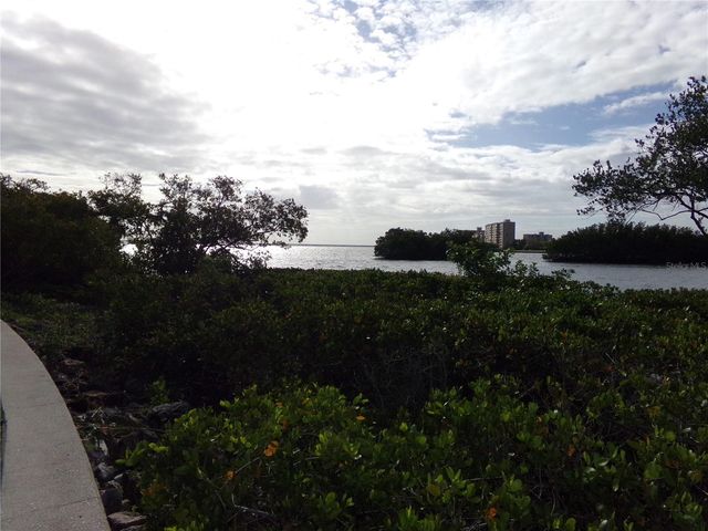 2723 VIA CAPRI 821, Clearwater, FL 33764