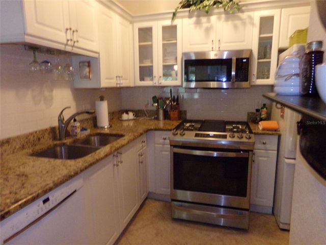 2723 VIA CAPRI 821, Clearwater, FL 33764