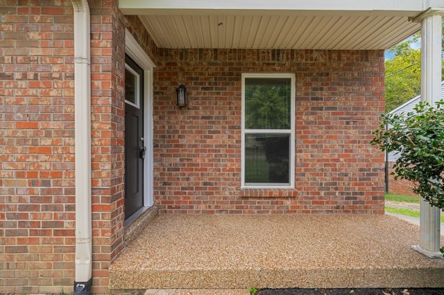 680 Dutchmans Dr, Hermitage, TN 37076