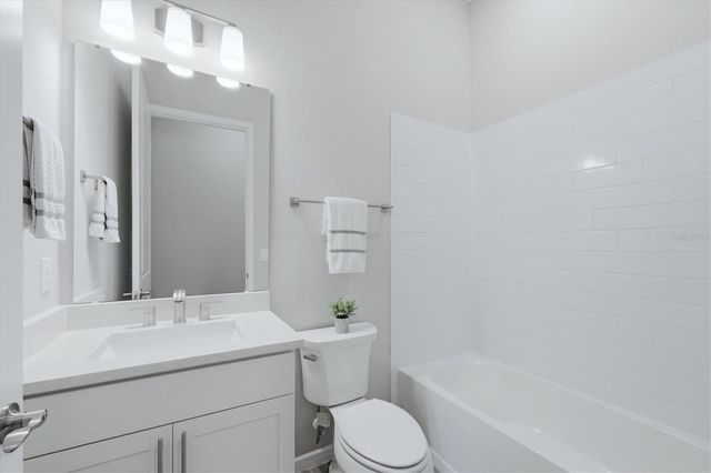 9018 SUNRAY COVE, Parrish, FL 34219