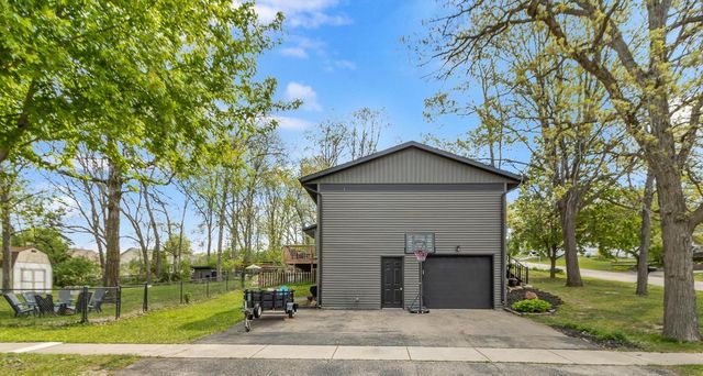 324 Liberty Lane, Poynette, WI 53955