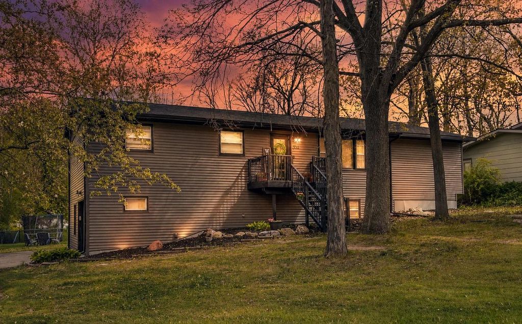 324 Liberty Lane, Poynette, WI 53955