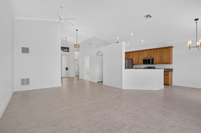 19303 SW 60th Court, Pembroke Pines, FL 33332
