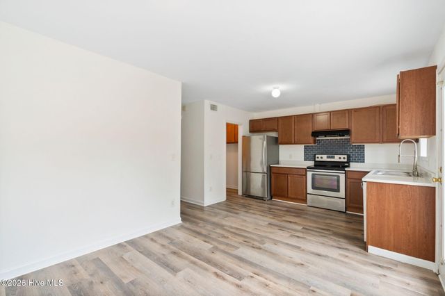 210 Cobblestone Drive, Wilmington, NC 28405