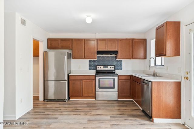 210 Cobblestone Drive, Wilmington, NC 28405