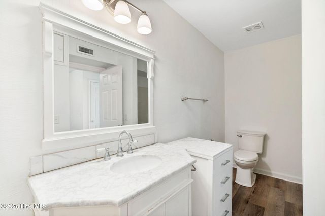 210 Cobblestone Drive, Wilmington, NC 28405