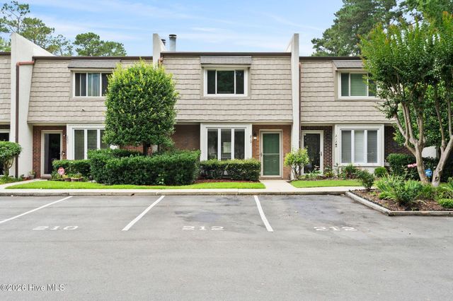 210 Cobblestone Drive, Wilmington, NC 28405