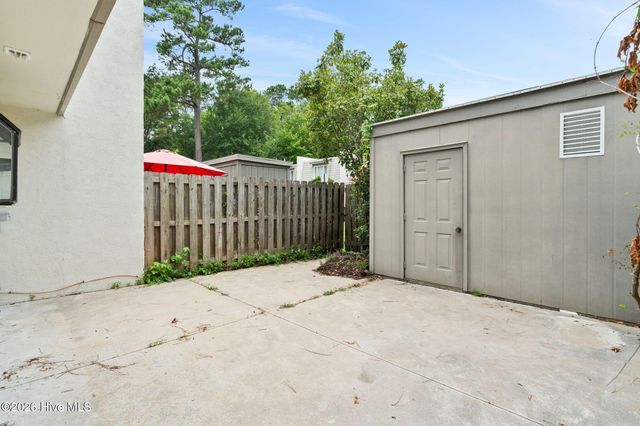 210 Cobblestone Drive, Wilmington, NC 28405