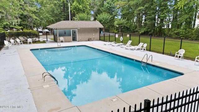 210 Cobblestone Drive, Wilmington, NC 28405