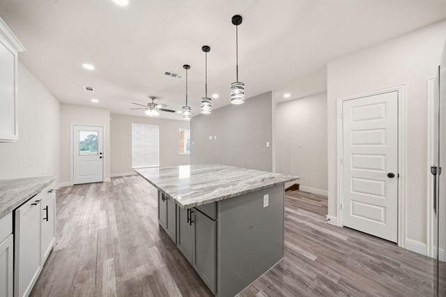 1609 Mignon Drive, Arlington, TX 76010