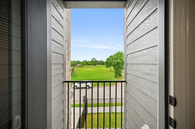 1609 Mignon Drive, Arlington, TX 76010