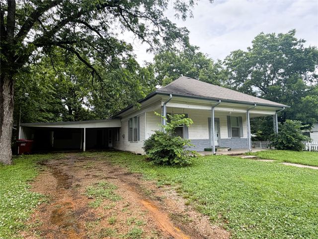 430 Faucett Street, Blossom, TX 75416