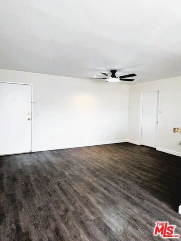 18530 Hatteras Street 226, Los Angeles, CA 91356