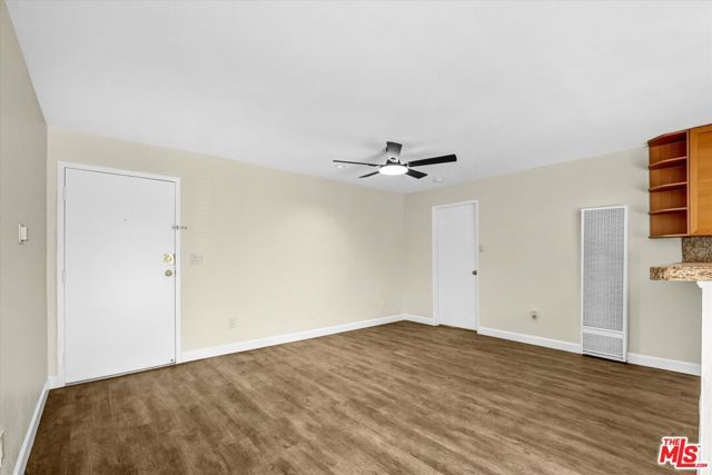 18530 Hatteras Street 226, Los Angeles, CA 91356