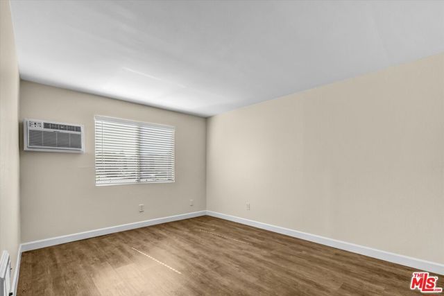 18530 Hatteras Street 226, Los Angeles, CA 91356