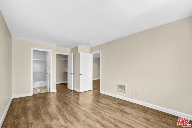 18530 Hatteras Street 226, Los Angeles, CA 91356