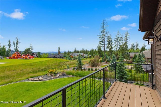 11231 N MCCALL FALLS DR, Hayden, ID 83835