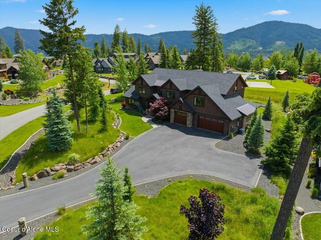 11231 N MCCALL FALLS DR, Hayden, ID 83835