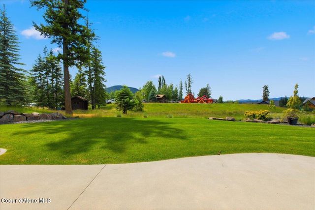 11231 N MCCALL FALLS DR, Hayden, ID 83835