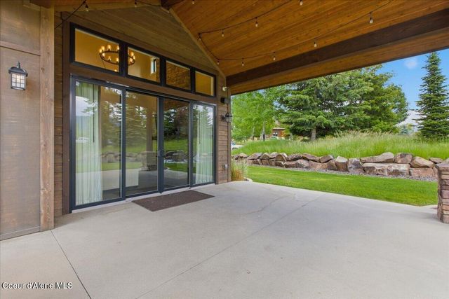 11231 N MCCALL FALLS DR, Hayden, ID 83835