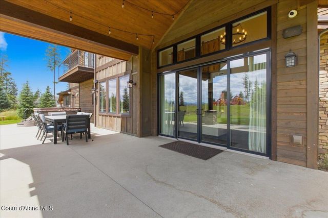 11231 N MCCALL FALLS DR, Hayden, ID 83835