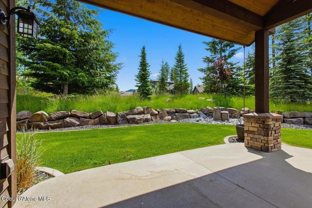11231 N MCCALL FALLS DR, Hayden, ID 83835