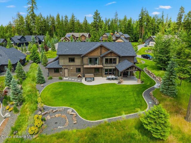 11231 N MCCALL FALLS DR, Hayden, ID 83835