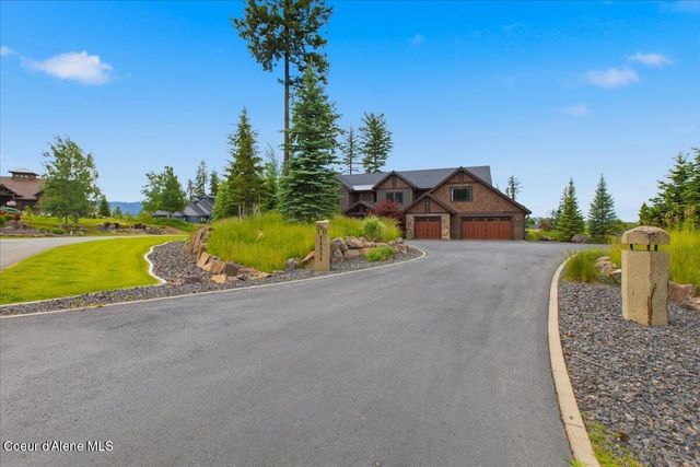11231 N MCCALL FALLS DR, Hayden, ID 83835