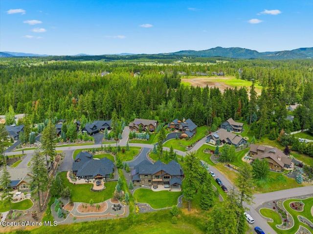 11231 N MCCALL FALLS DR, Hayden, ID 83835