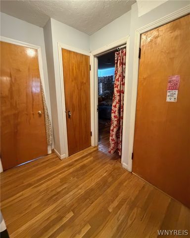 1915 Hyde Park Boulevard, Niagara Falls, NY 14305