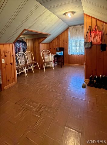1915 Hyde Park Boulevard, Niagara Falls, NY 14305
