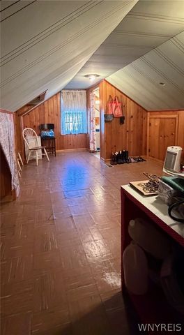 1915 Hyde Park Boulevard, Niagara Falls, NY 14305