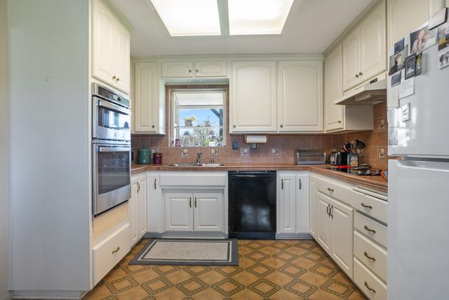 8837 Placitas Lane, Millville, CA 96062