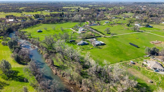 8837 Placitas Lane, Millville, CA 96062